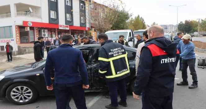 Bingöl’de tır ile otomobil çarpıştı: 2 yaralı