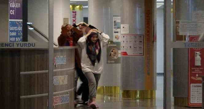 Çanakkale’de KYK yurtlarında "Deprem Anı, Çök Kapan Tutun ve Tahliye" tatbikatı