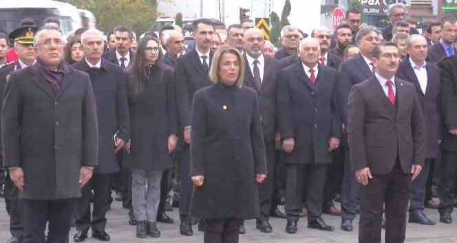 Atatürk ölüm yıldönümünde anıldı