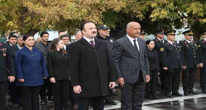 Mustafa Kemal Atatürk Malazgirt’te anıldı