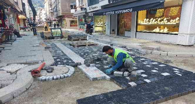 Altınordu’da alt ve üstyapı çalışmaları devam ediyor