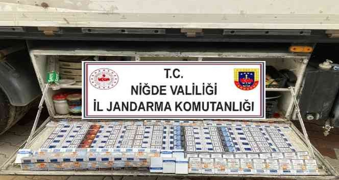 Sigara kaçakçıları yol kontrolünde yakayı ele verdi