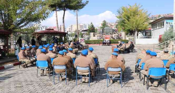 Siirt’te helikopter kazasında şehit olan 17 Mehmetçik için mevlit okutuldu