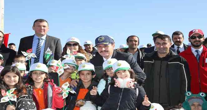 Burdur’da 12 bin 500 fidan toprakla buluşturuldu