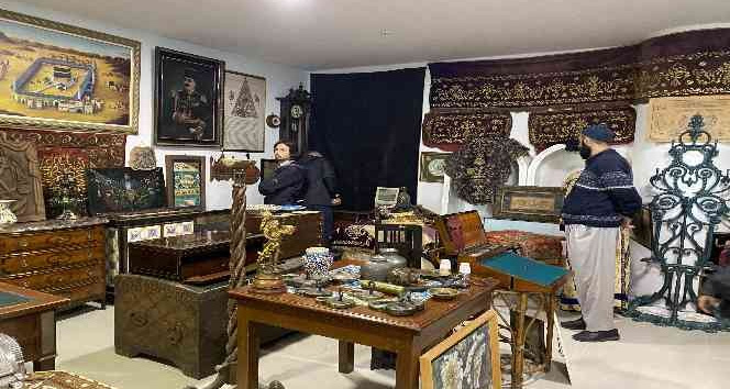 Üsküdar’da, geçmişten izleri bugüne taşıyan Antikacılar Çarşısı açıldı