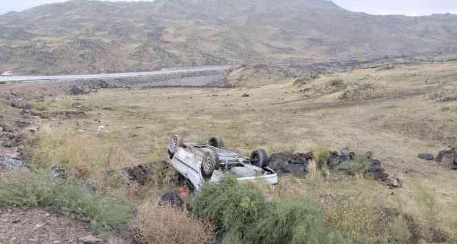 Otomobil şarampole devrildi: 7 yaralı