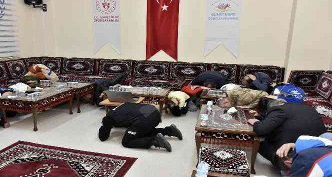 Gümüşhane’de geniş katılımlı deprem anı tatbikatı yapıldı