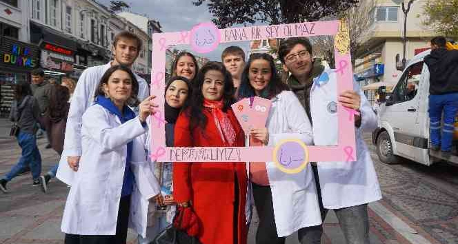 Tıp öğrencilerinden vatandaşlara çağrı: "Bana bir şey olmaz demeyin"