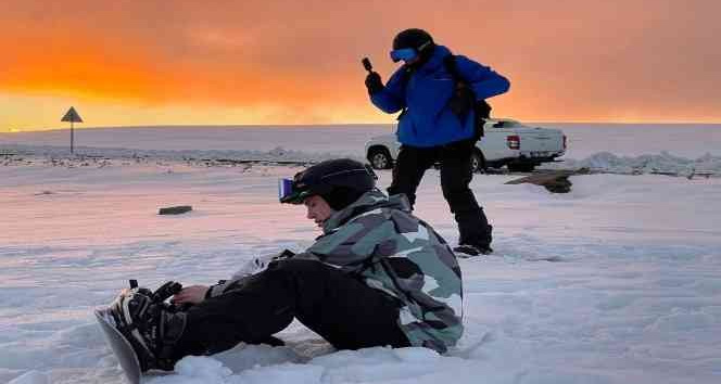 Bülbülan Yaylası’nda snowboard keyfi