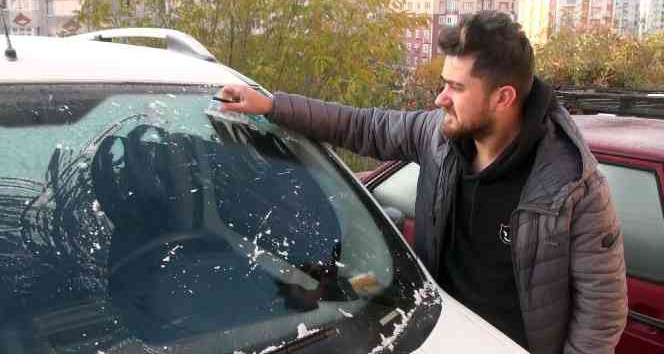 Yozgat dondu, araç camları buz tuttu