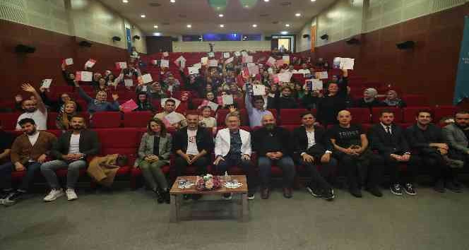 Başakşehir Yeni Medya Akademi’de mezuniyet heyecanı