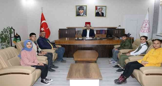 İl Milli Eğitim Müdürü  Yücel, öğrencilerle bir araya geldi