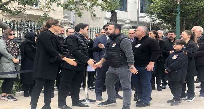 Denizde kaybolan iş kadını Dilek Ertek için gıyabi cenaze namazı kılındı