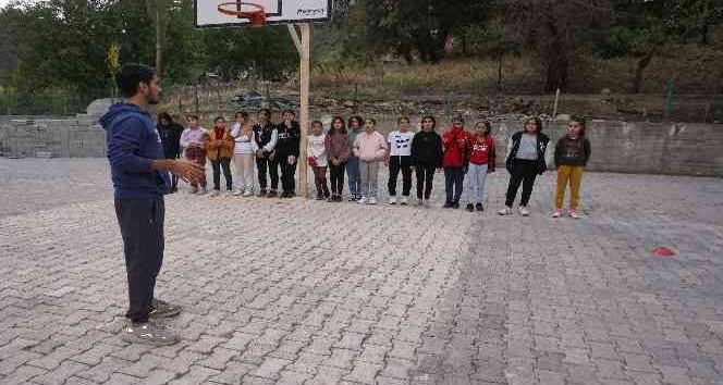 Spor kursları Kuzey Irak sınırına sıfır noktadaki kız çocuklarının umudu oldu