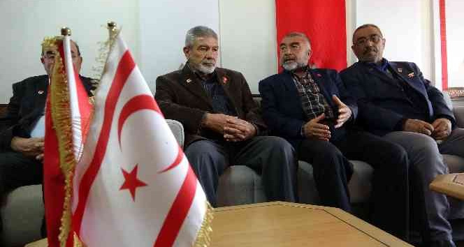 Kıbrıs gazisi harekatı gururlanarak anlattı: “70 yaşında olmamıza rağmen gözümüzü yummadan cepheye koşar gideriz”