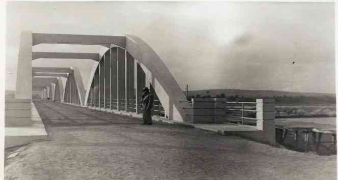 ’Bafra’da ne köprü yıkılıp gelin boğuldu ne de uğruna türkü yazıldı’