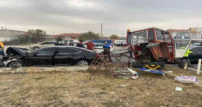 Enez Belediye Başkanının makam aracıyla çarpışan traktörün sürücüsü ağır yaralandı
