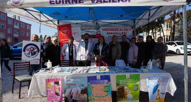 Mahalle sakinleri sağlık taramasında bir araya geldi