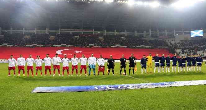 Hazırlık maçı: Türkiye: 1 - İskoçya: 0 (İlk yarı)