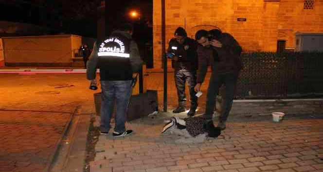 Otopark girişinde şüpheli çanta alarmı