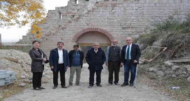 Tarihi Hisar Kalesi’ne seyir terasları yapılacak