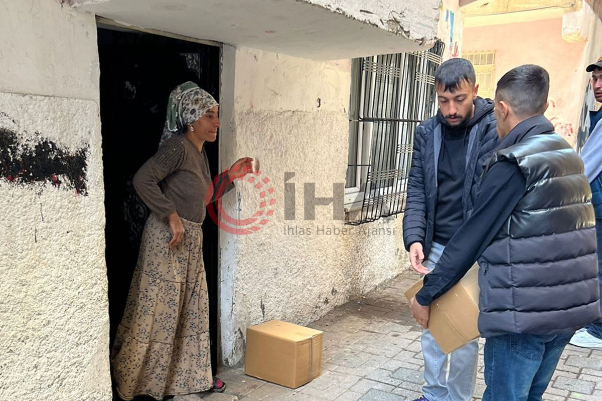 Doğup büyüdüğü mahallede ihtiyaç sahiplerine kol kanat oldu
