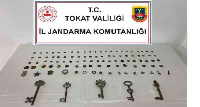 Üzerinden 102 parça tarihi eser çıktı