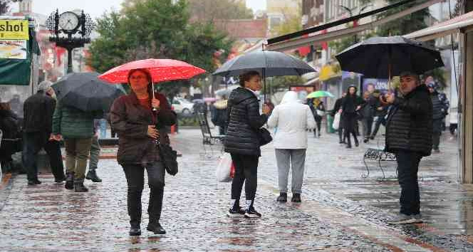 Edirne’de haftalar sonra yağmur yağışı başladı