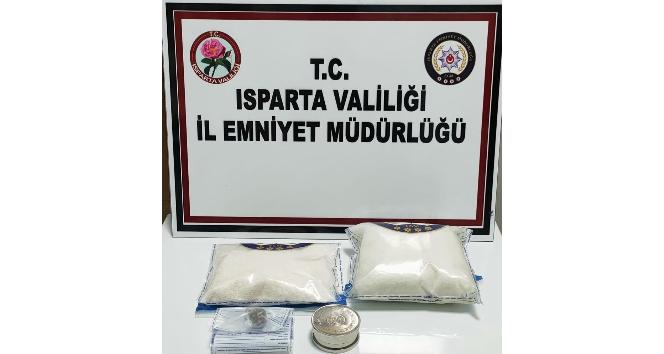Isparta’da 1 kilogram uyarıcı nitelikli madde ele geçirildi