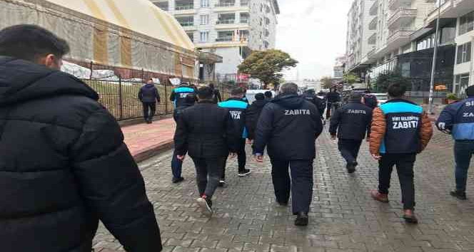 Siirt Belediyesi seyyar satıcılarla mücadele başlattı