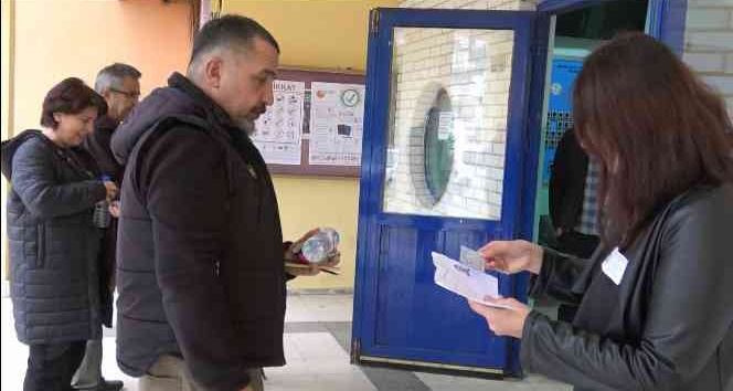 Giresun’da 11 okulda 3 bin 134 öğretmen Uzman Öğretmenlik Sınavına girdi
