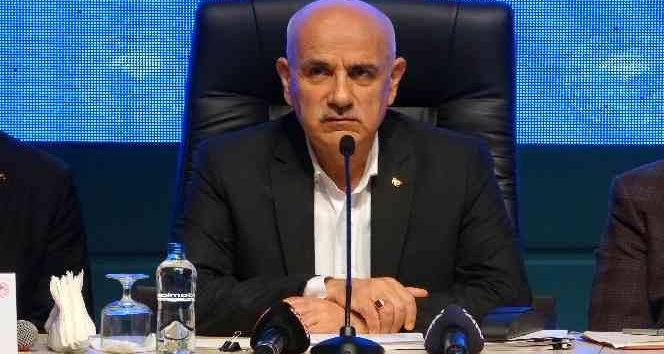 Bakan Kirişci: “Raflarda herhangi bir ürünün yokluğu söz konusu değil”