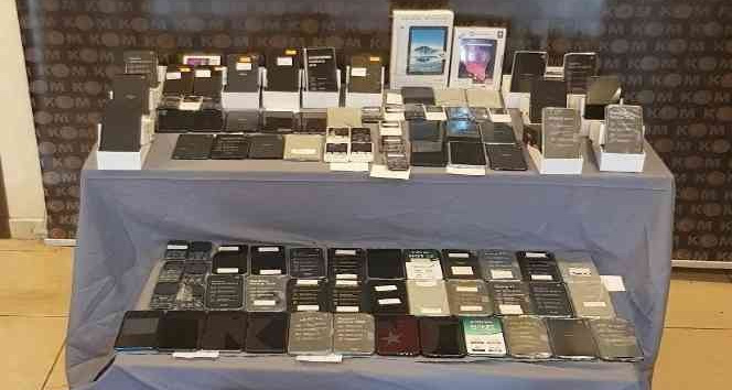 Osmaniye’de 175 adet gümrük kaçağı cep telefonu ele geçirildi