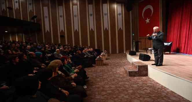 Prof. Dr. Nurullah Genç, Biga’da konferans verdi