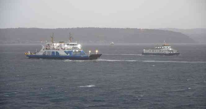 Bozcaada ve Gökçeada’ya tüm feribot seferleri iptal edildi