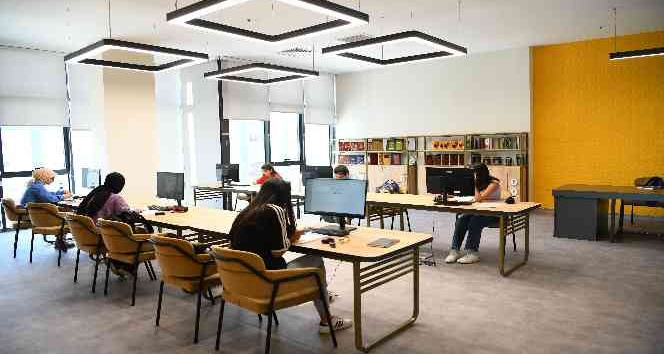 Geçen ay hizmete açılan Akse Kitap Kahve’yi 4 bin kişi ziyaret etti