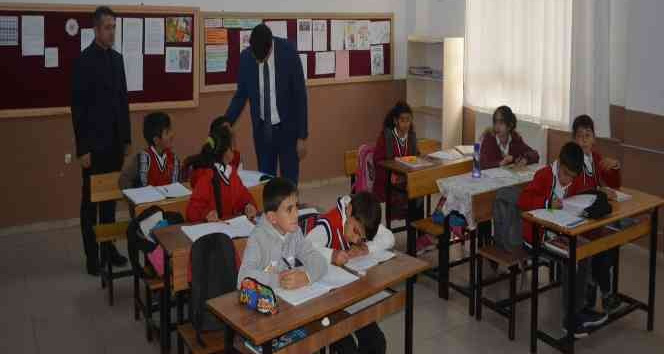 Kaymakam Gürses öğrencilerle bir araya geldi