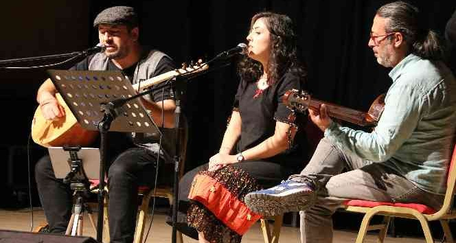 Edirne’de “Aşık Veysel’i Anma Gecesi” düzenlendi