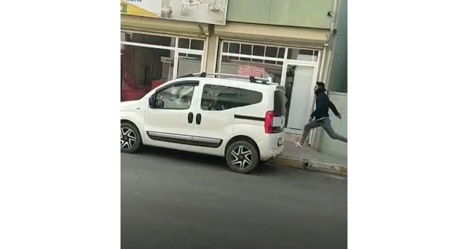 Önce ateş etti, sonra bıçakladı