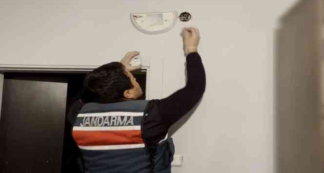 Elektrik buatından uyuşturucu çıktı: 3 gözaltı