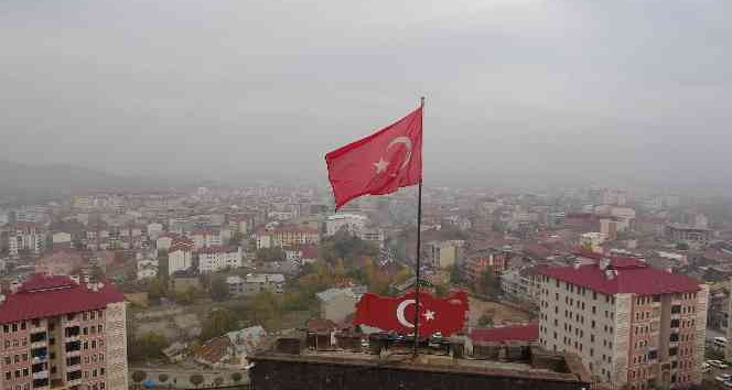 Muş sis altında