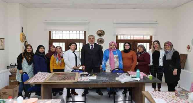 KAÇEM’de kadınlar öğrenmeye ve üretmeye devam ediyor