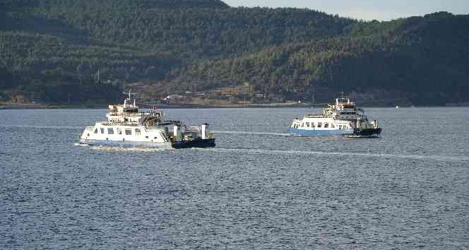 Bozcaada’ya yarınki tüm feribot seferlerine fırtına engeli