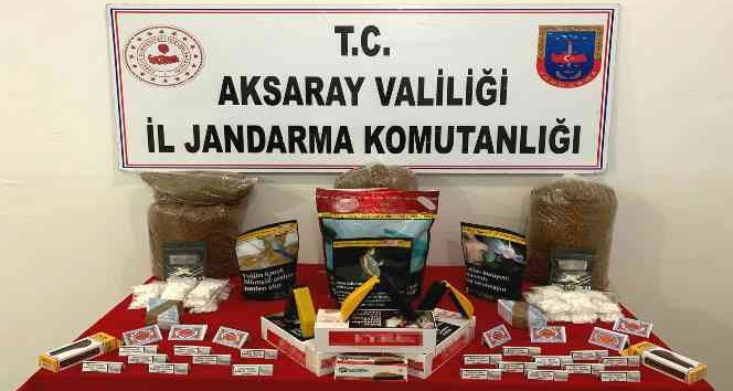 Jandarmadan kaçak tütün operasyonu: 2 gözaltı