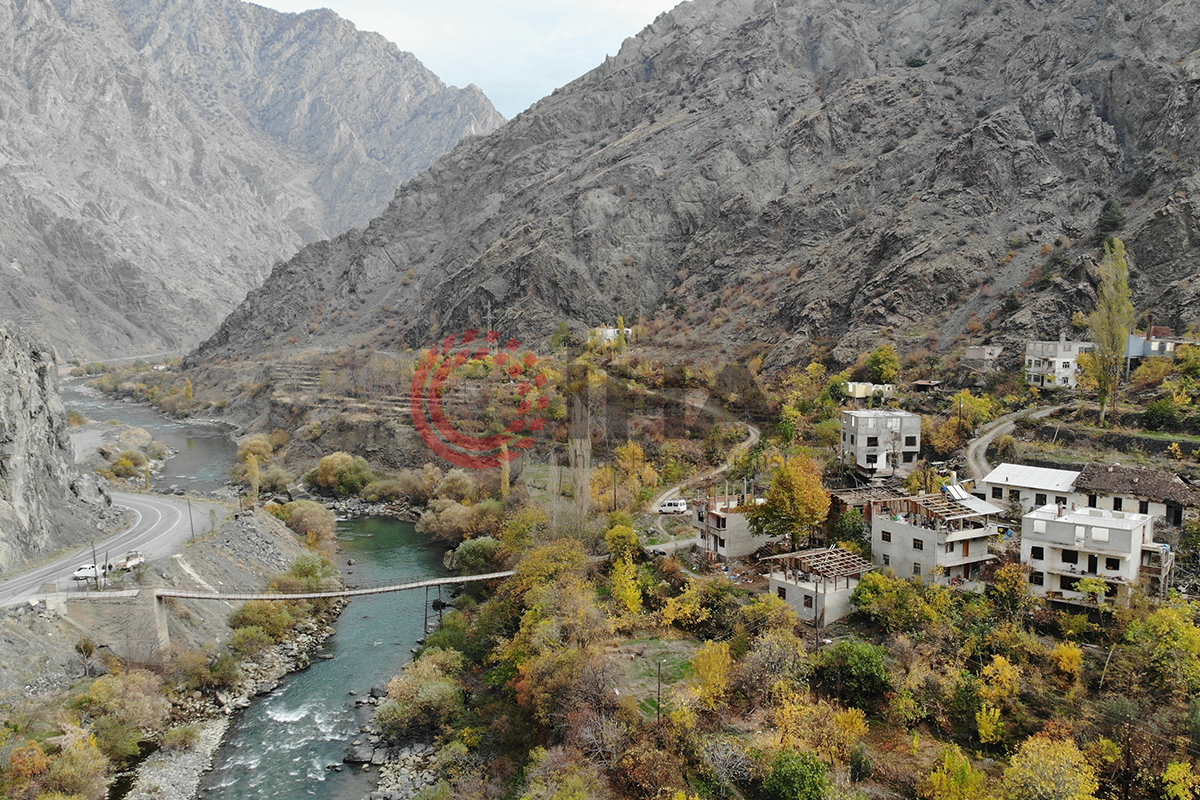 Yusufeli Barajı'nın kapakları kapatıldı, ilk sular altında kalacak köylerde telaş başladı