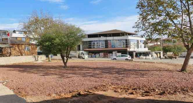 Yukarı Hereke’ye kent meydanı