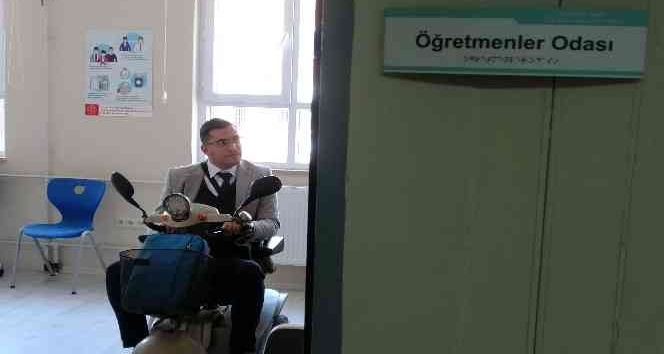 Engeli öğretmenlik hayalini gerçekleştirmeye engel olmadı