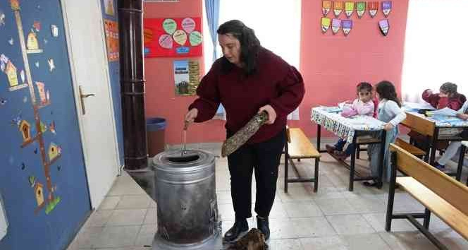 Batılı öğretmenlerden doğuda fedakarlık örneği