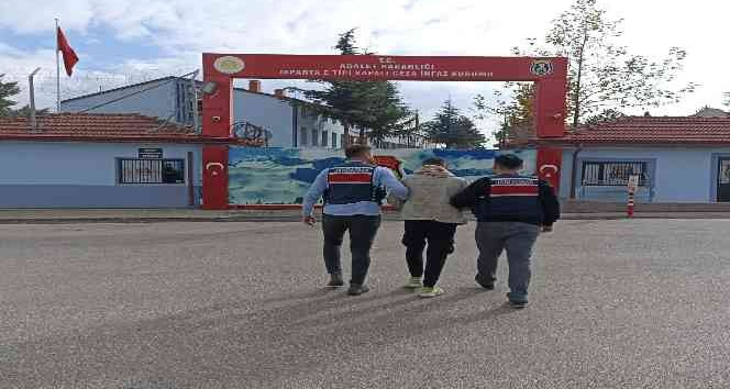 Isparta’da 12 yıl 6 ay hapis cezası bulunan firari yakalandı