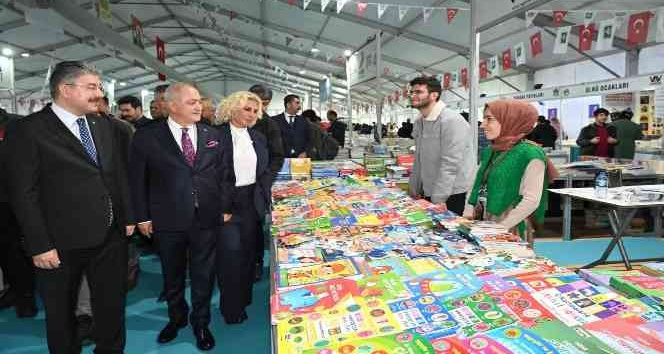 Osmaniye’de ‘Kitap Fuarı’ kitapseverlere kapılarını açtı